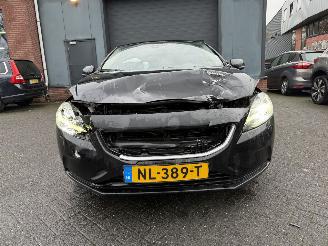 Volvo V-40 2.0 D2 Kinetic (Hatchback 5-dr.) picture 12