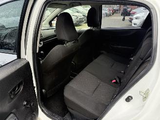 Toyota Yaris 1.5 Full Hybrid Comfort (Hatchback 5-dr.)  5330 EURO EX BTW picture 14