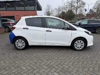 Toyota Yaris 1.5 Full Hybrid Comfort (Hatchback 5-dr.)  5330 EURO EX BTW picture 6