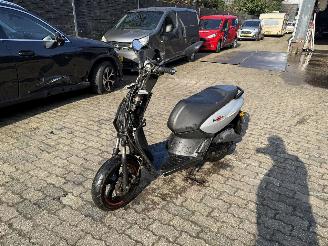 Peugeot  KISBEE picture 2