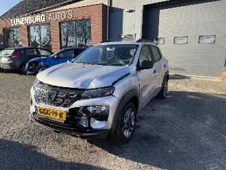 Damaged car Dacia Spring Comfort Plus 27 kWh (Hatchback 5-dr.) 2021/6