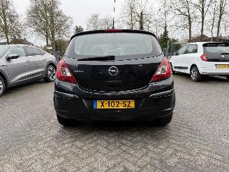 Opel Corsa 1.4-16V Cosmo (Hatchback 5-dr.) picture 4