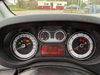 Fiat 500L 1.4 T-Jet Lounge (MPV 5-dr.) picture 18