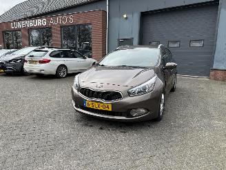 damaged passenger cars Kia Cee d 1.6 GDI 20th Anniversary 2013/11