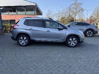 Peugeot 2008 1.2 PureTech Allure (SUV 5-dr.) picture 6