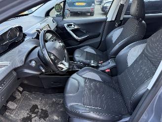 Peugeot 2008 1.2 PureTech Allure (SUV 5-dr.) picture 15