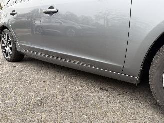 Volvo V-60 2.4 D6 Twin Engine R-Design picture 33