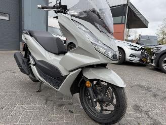 Honda PCX 125 ABS picture 13