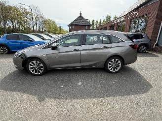 Opel Astra 1.4 Business+ picture 2