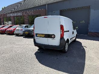 krockskadad bil bedrijf Fiat Doblo 1.3 MJ L1H1 Actual (Bedrijfsauto 4-dr.) 2018/5