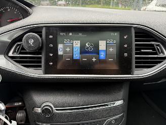 Peugeot 308 1.6 BlueHDI Blue Lease PANORAMADAK  Executive Pack picture 20