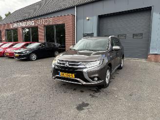 Damaged car Mitsubishi Outlander 2.0 PHEV Business Edition 2015/11