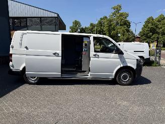 Volkswagen Transporter 2.0 TDI L2H1  AUTOMAAT picture 16