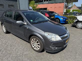 Opel Astra 1.8 Temptation  AUTOMAAT (Hatchback 5-dr.) picture 31