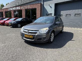 Coche accidentado Opel Astra 1.8 Temptation  AUTOMAAT (Hatchback 5-dr.) 2008/8