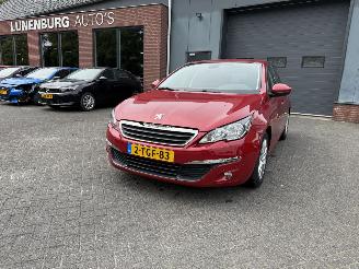 skadebil auto Peugeot 308 1.2 VTi Active (Hatchback 5-dr.) 2014/1