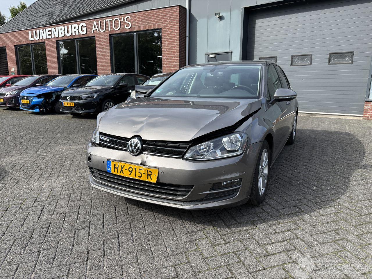 Volkswagen Golf 1.0 TSI Business Edition Connected