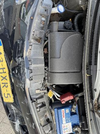 Toyota Aygo 1.0-12V  AIRCO (Hatchback 5-dr.) picture 17