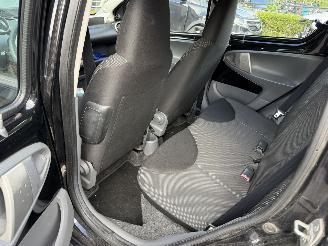 Toyota Aygo 1.0-12V  AIRCO (Hatchback 5-dr.) picture 20