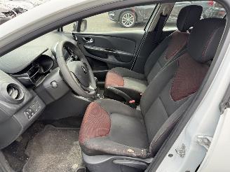 Renault Clio 1.2 16V  AIRCO NAVIGATIE  (Hatchback 5-dr.) picture 22