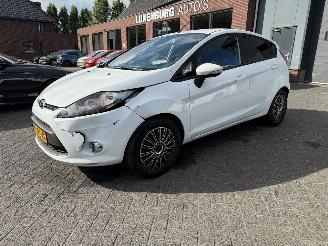 Coche accidentado Ford Fiesta 1.25 Trend (Hatchback 5-dr.) 2012/11