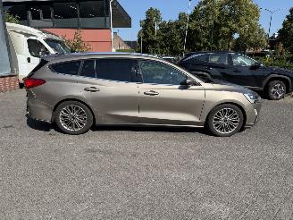 Ford Focus 1.0 EcoBoost Titanium Business picture 6