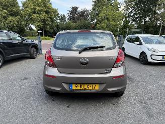 Hyundai I-20 1.2i i-Deal (Hatchback 5-dr.) picture 4