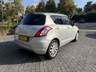 Suzuki Swift 1.2 Exclusive EASSS (Hatchback 5-dr.) picture 5