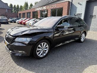 Damaged car Skoda Superb 1.6 TDI AUTOMAAT  Active Business 2019/4