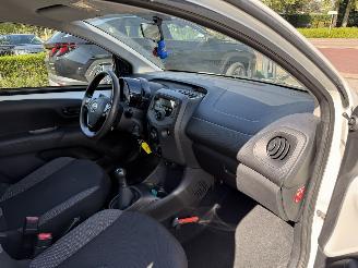 Toyota Aygo 1.0 VVT-i x (Hatchback 3-dr.) picture 17