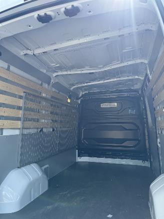 Renault Master T35 L2H2 Extra long range 87 kWh picture 22