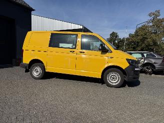 Volkswagen Transporter 2.0 TDI L1H2 Comfortline picture 22