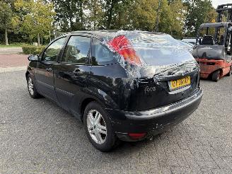 Ford Focus 1.6-16V Trend (Hatchback 5-dr.) picture 3