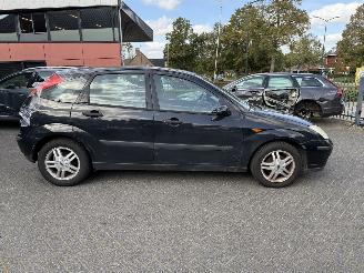 Ford Focus 1.6-16V Trend (Hatchback 5-dr.) picture 6