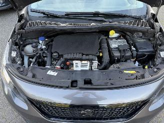 Peugeot 2008 1.2 PureTech Allure (SUV 5-dr.) picture 9