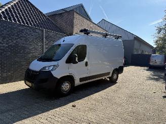 krockskadad bil bedrijf Opel Movano 2.2D 140 Zwaar L2H2 Edition 2022/8