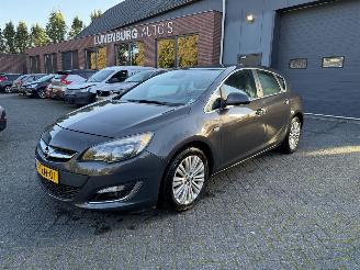 Voiture accidenté Opel Astra 1.4 Turbo Design Edition (Hatchback 5-dr.) 2014/5