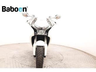 Honda VFR 1200 F C-ABS picture 3
