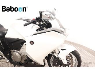 Honda VFR 1200 F C-ABS picture 11