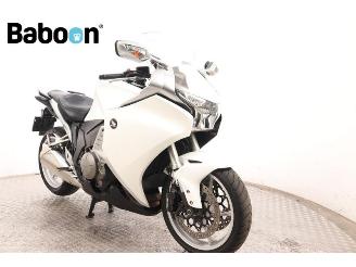 Honda VFR 1200 F C-ABS picture 2