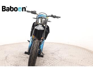 KTM 690 SMC -R picture 3