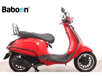 skadebil bromfiets Vespa  Sprint 45KM 2020/12