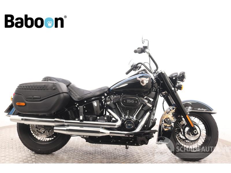 Harley-Davidson  FLHCS Softail Heritage Classic 115 Anniversary