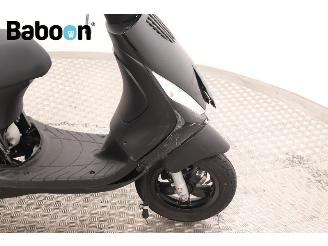 Piaggio  Zip 45KM picture 12