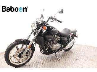 Honda  VF 700 C Supermagna picture 4