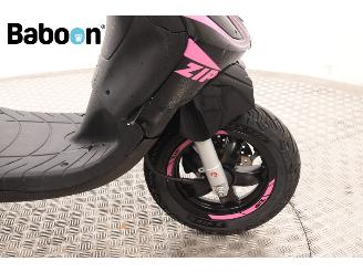 Piaggio  Zip 45KM picture 11