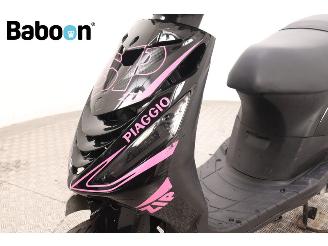 Piaggio  Zip 45KM picture 13