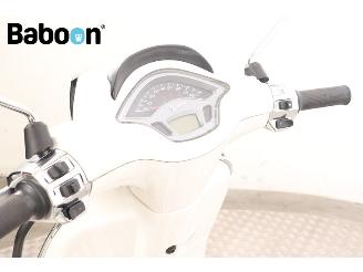 Vespa  Sprint 25KM picture 18