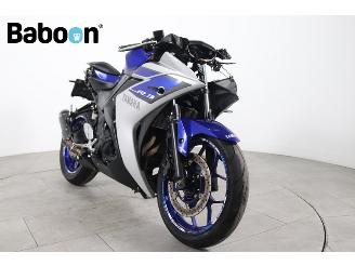 Yamaha  YZF-R3 picture 2