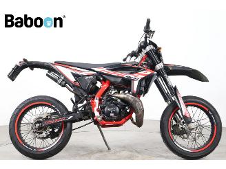 krockskadad bil bromfiets Beta  RR 50 Track 45KM 2024/1